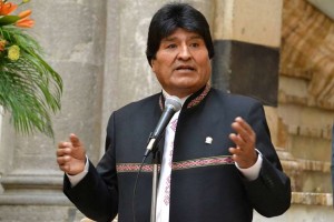 Evo Morales called for the United Nations and Pope Francis to mediate in the country's political crisis. // Plenglish